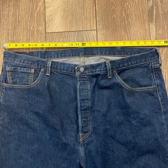 Levi's Original 501 Button Fly Denim Pre-washed Straight Leg Jeans 44x27 - Picture 9 of 16